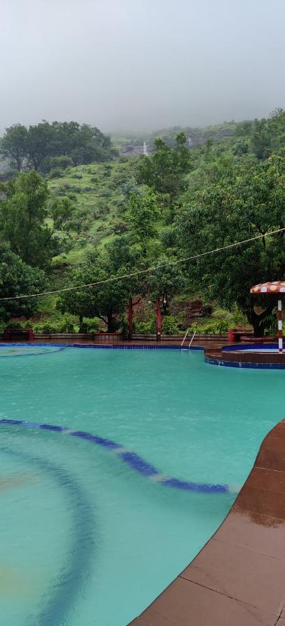 Golden Resort And Farm Nashik Luaran gambar