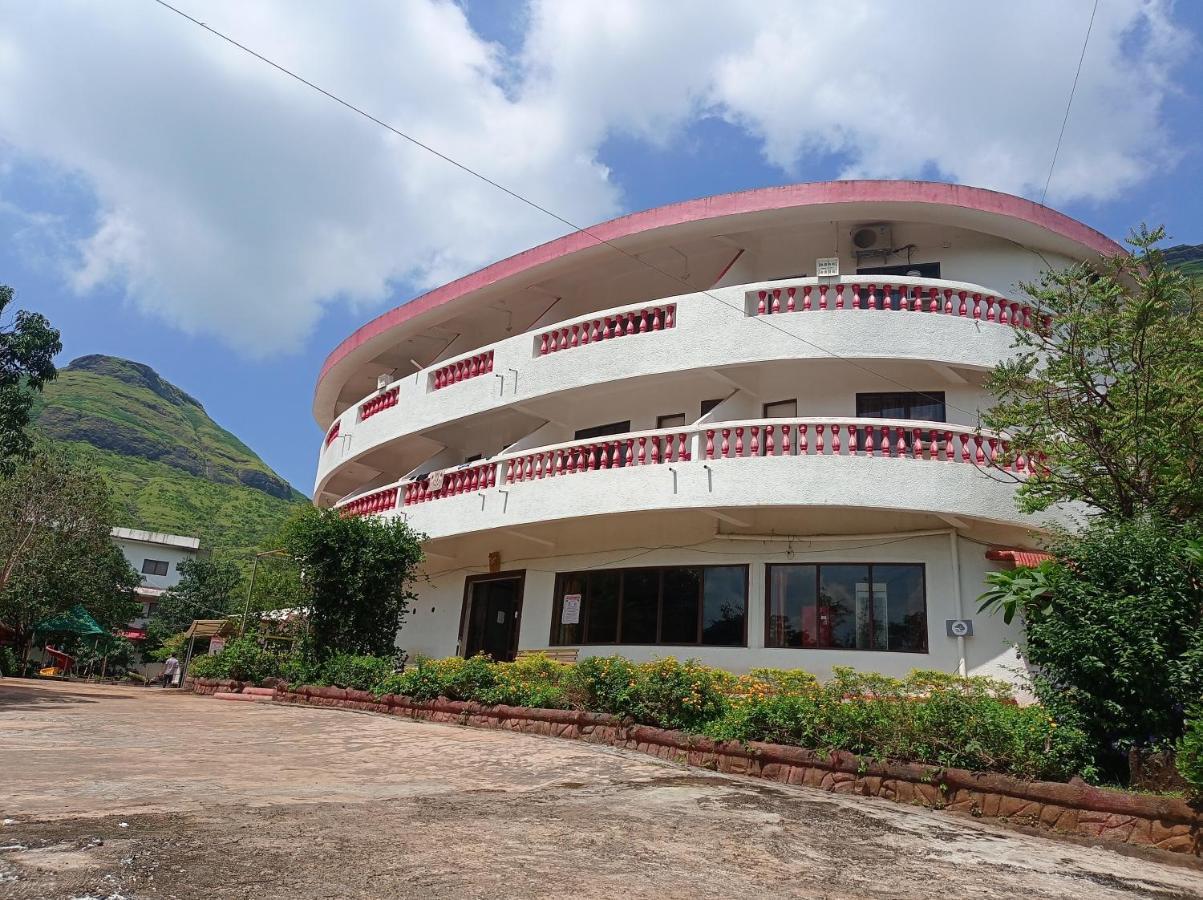 Golden Resort And Farm Nashik Luaran gambar