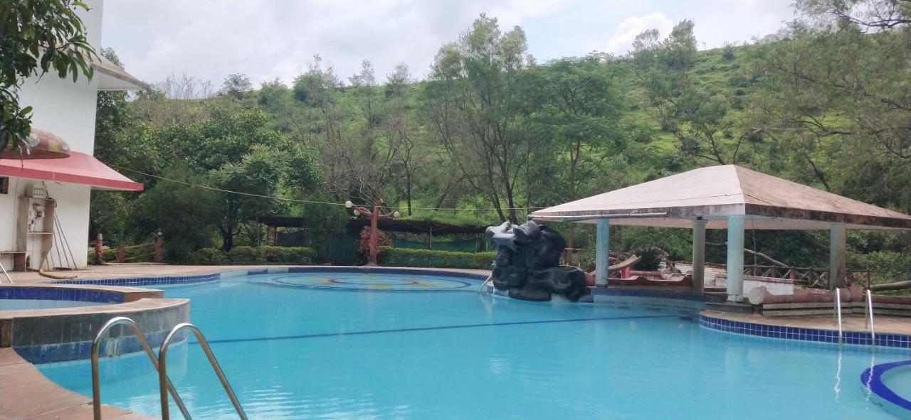 Golden Resort And Farm Nashik Luaran gambar